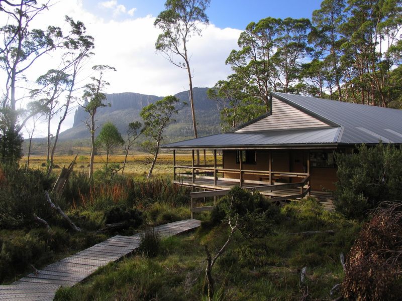 File:New pelion hut view.jpg