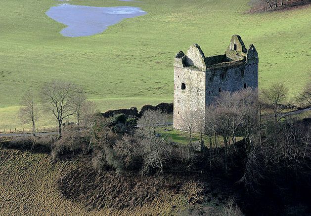 File:Newark Castle - geograph.org.uk - 1127867.jpg