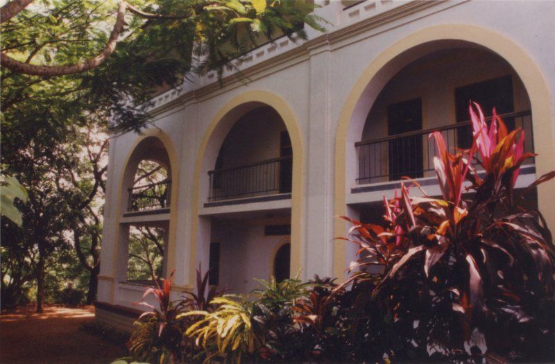 File:Sri Atmananda Memorial School, Malakara, Kerala.jpg