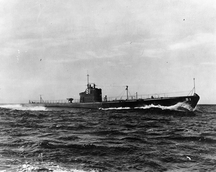 File:USS Salmon (SS-182), 1938.jpg