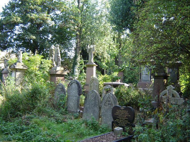 File:Abney park cemetery 1.jpg