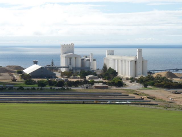 File:Ardrossan grain silos.jpg