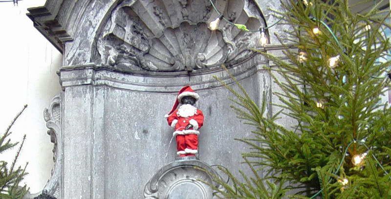 File:Bruxelles-MannekenPis.jpg