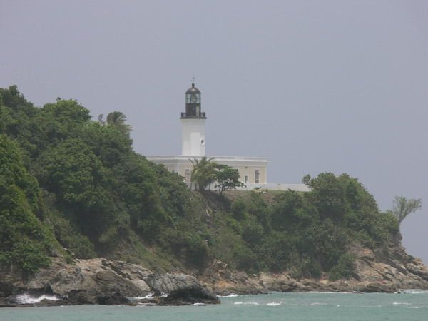 File:Faro Punta Tuna.jpg