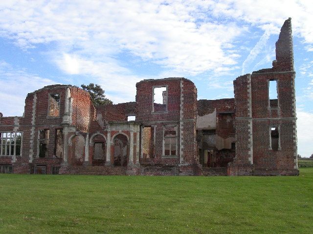 File:Houghton House1.jpg