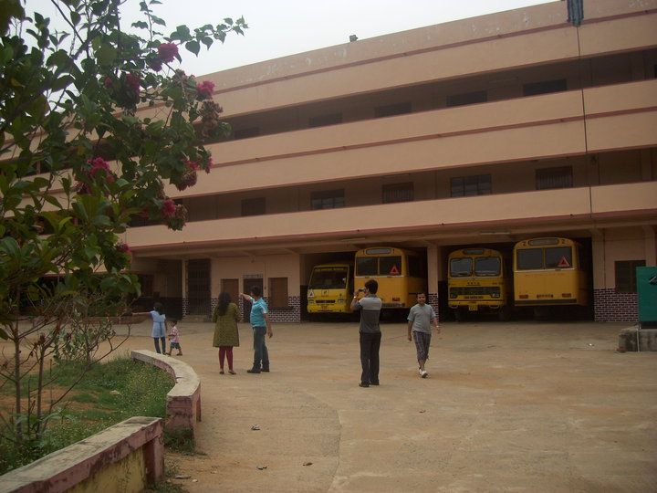 File:Mgm.school.rkl.jpg