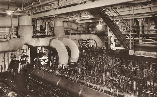 File:Monte Cervantes 02 Engine room.jpg