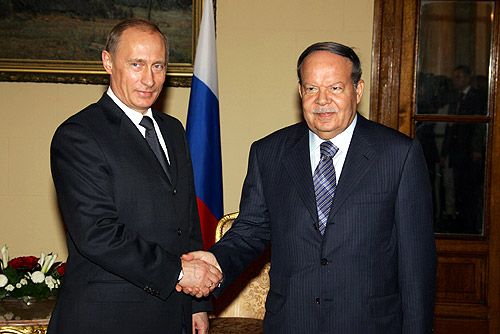 File:Vladimir Putin in Egypt 26-27 April 2005-14.jpg