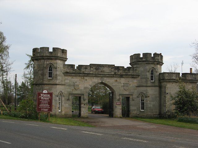 File:North Lodge Winton.jpg