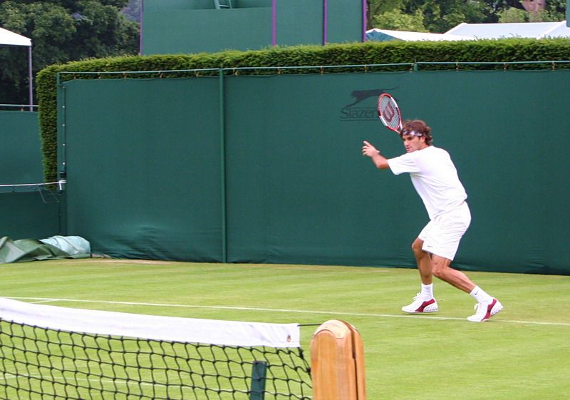 File:Roger Federer 2.jpg