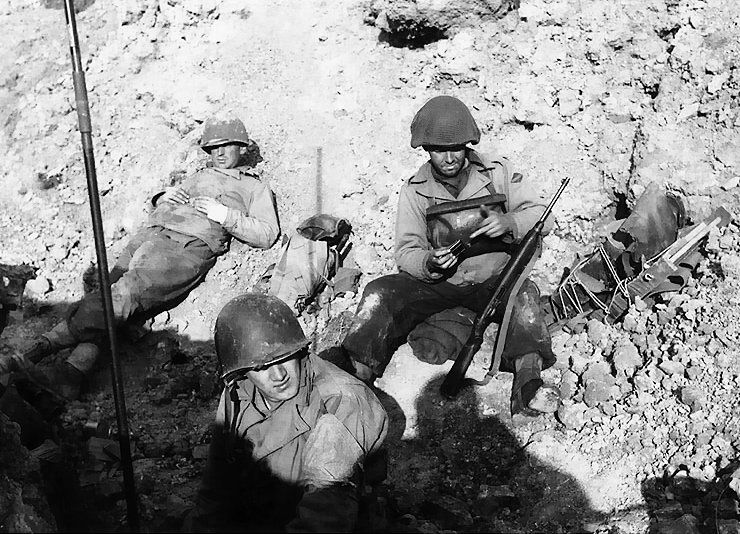 File:Cliffs at Pointe du Hoc 02.jpg