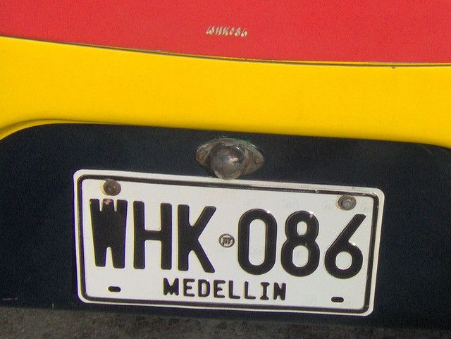 File:License plate Medellín.jpg