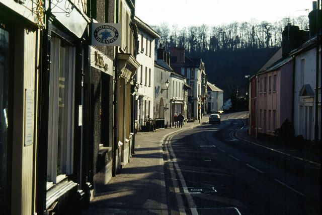 File:Usk - geograph.org.uk - 142269.jpg