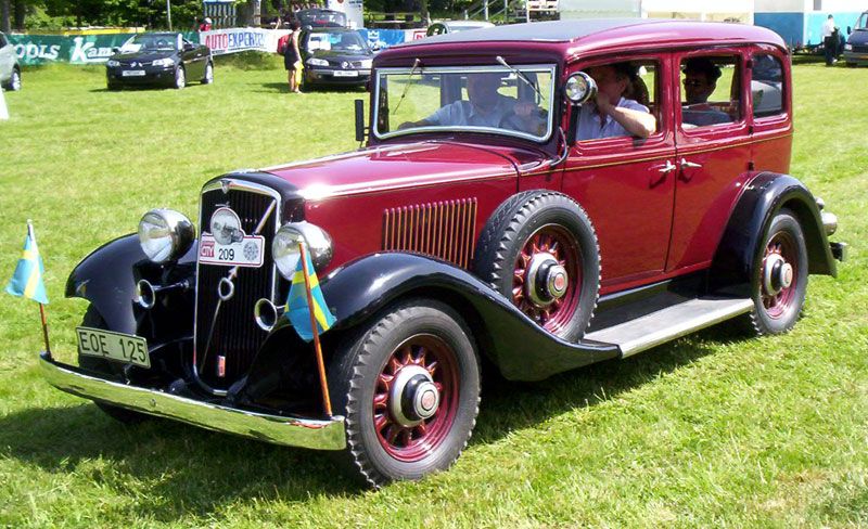 File:Volvo PV659 Sedan 1935 2.jpg