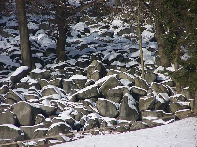 File:Winter Felsenmeer Odenwald 2006.jpg