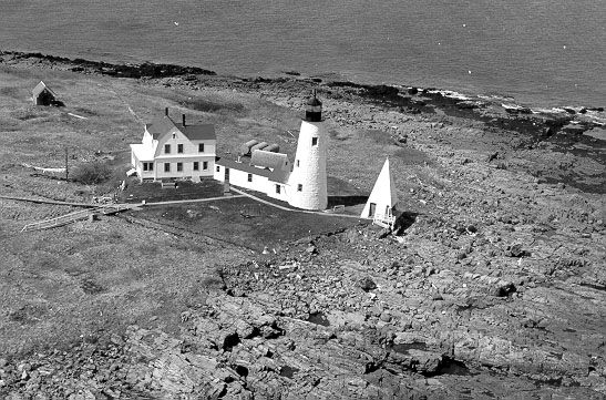 File:Wood Island Lighthouse Maine.JPG