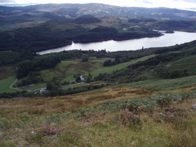 File:Above Drumlean - geograph.org.uk - 559467.jpg