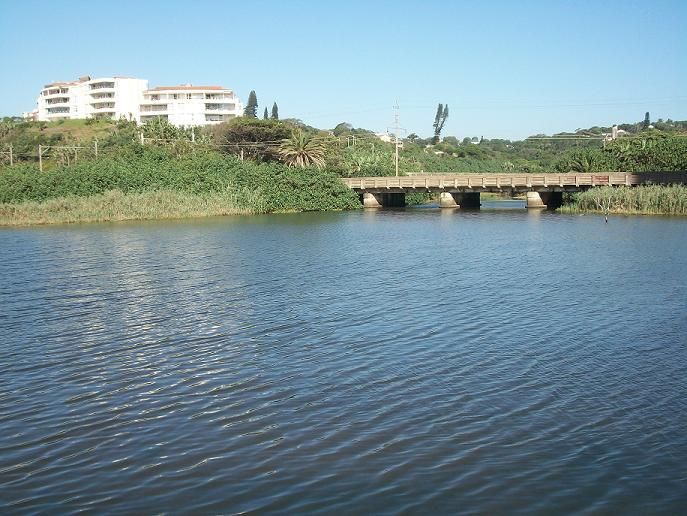 File:Amanzimtoti Lagoon 2.JPG