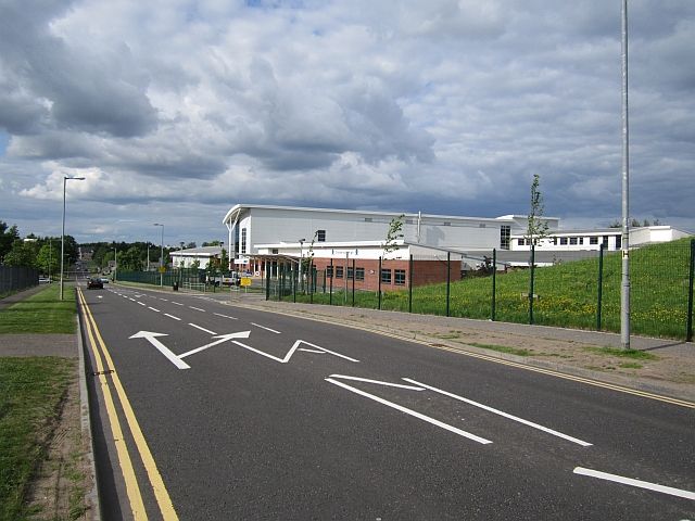 File:Sanderson High School (geograph 2989961).jpg