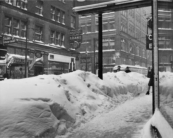 File:Toronto Yonge at Richmond-Dec. 12, 1944.jpg