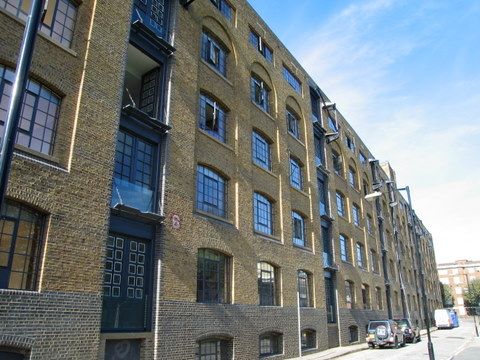 File:WoolHouse74BackChurchLaneLondon.jpg