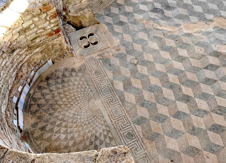 File:Baths at Villa Palazzi di Casignana 1.png