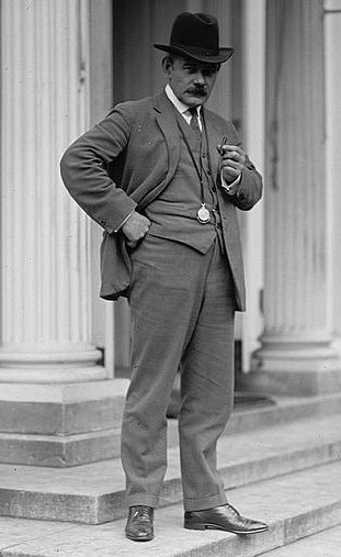 File:Borglum at White House 1924.jpg