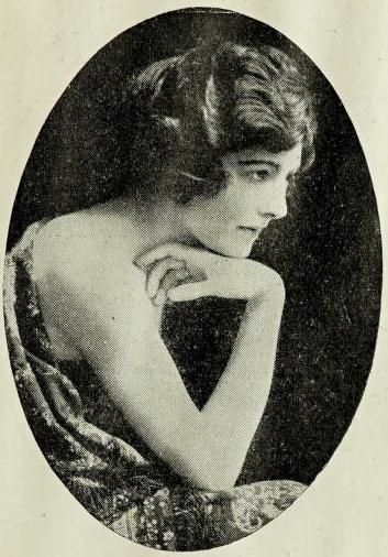 File:DorothyFane1922.jpg