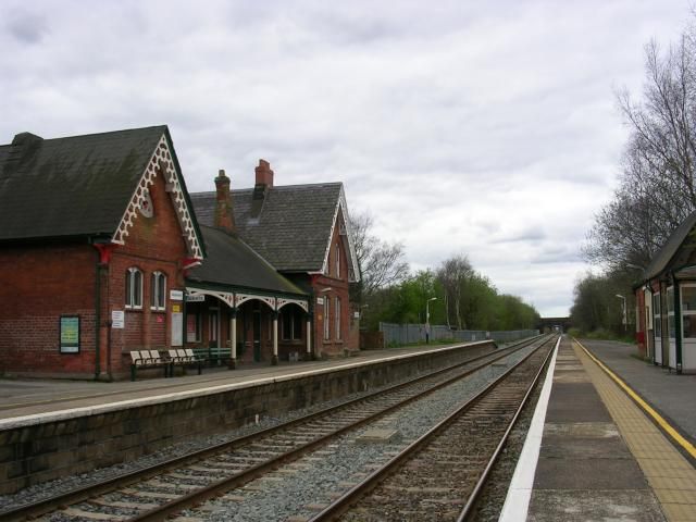 File:Glazebrook Railway Station.jpg