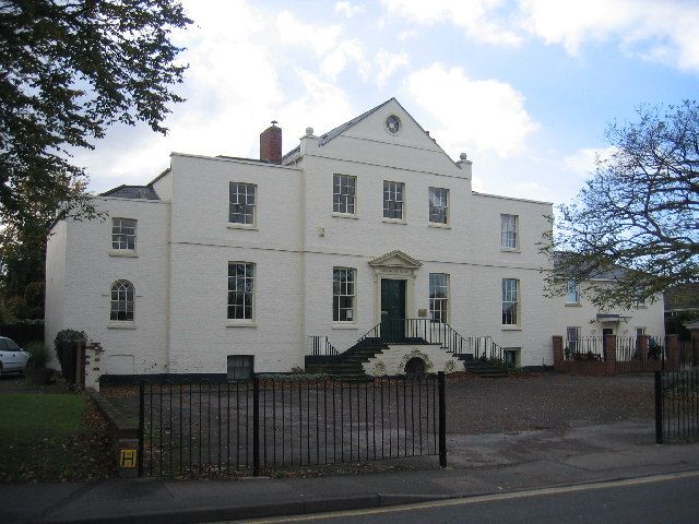 File:Hucclecote Court - geograph.org.uk - 77872.jpg