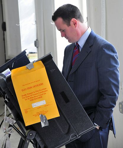 File:Luke Ravenstahl Voting.jpg