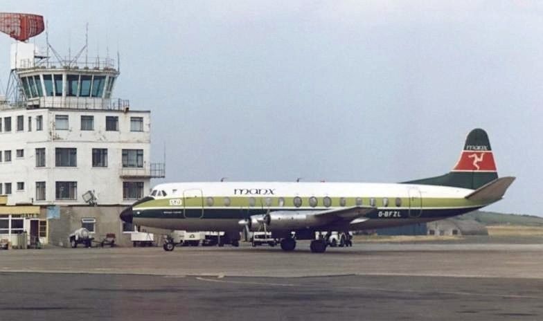 File:Manx Airlines Vickers Viscount at IoM Ronaldsway.jpg