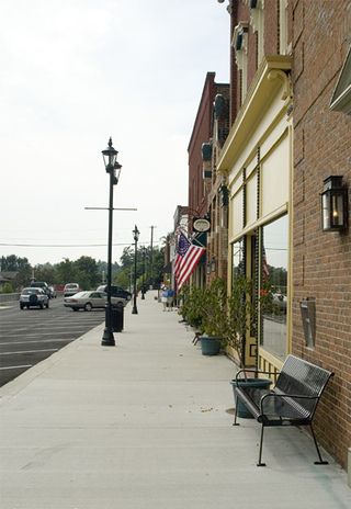 File:Midway Main Street.jpg