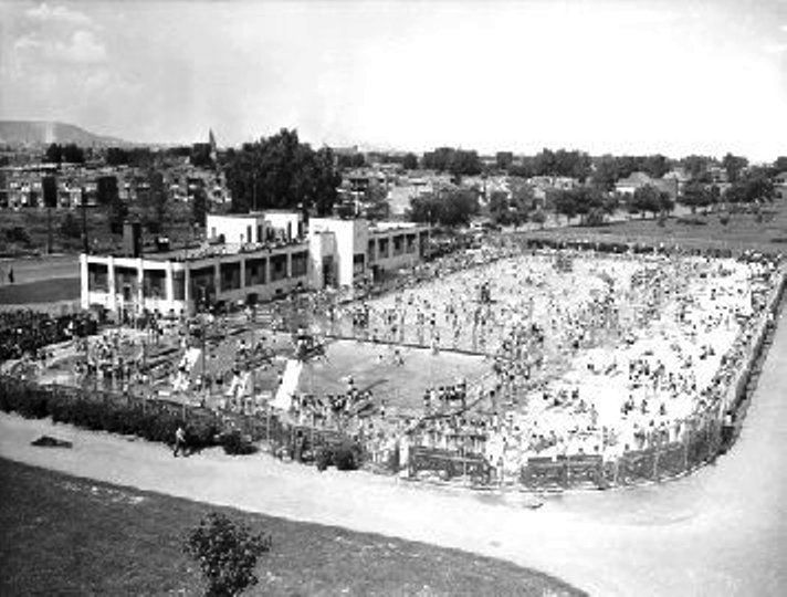 File:Natatorium de Verdun 1940.jpg