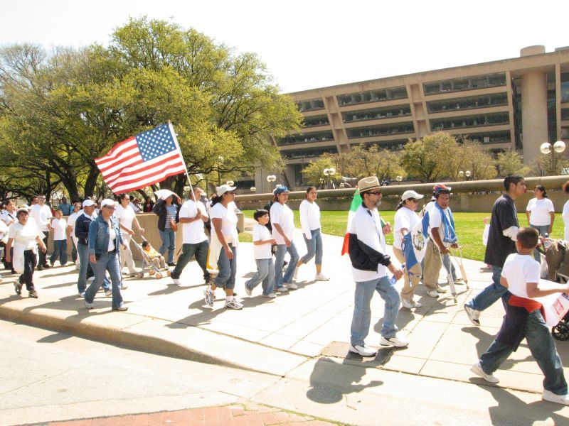 File:ProtestMarchDallasCityHall.jpg