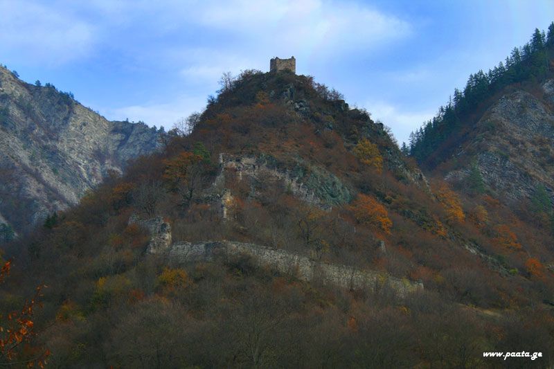 File:Rkoni castle, Georgia (1).jpg