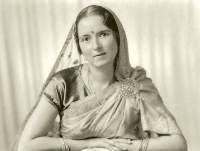 File:Savitri Devi, circa 1937.jpg