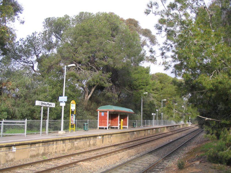 File:UnleyParkPlatform-Winter2008.JPG