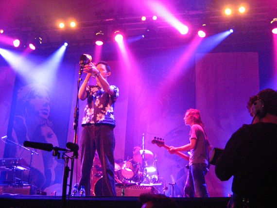 File:Belle & Sebastian.jpg