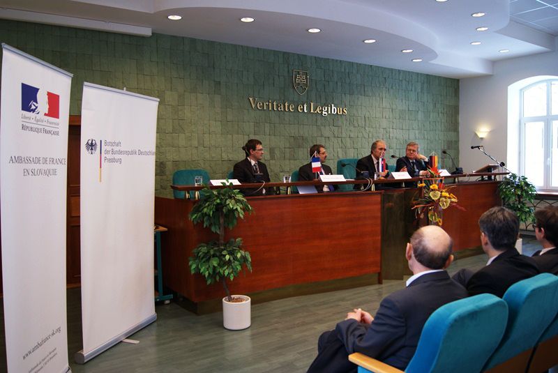 File:Conference at FPVMV.jpg