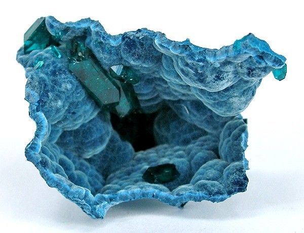 File:Dioptase-Shattuckite-163280.jpg