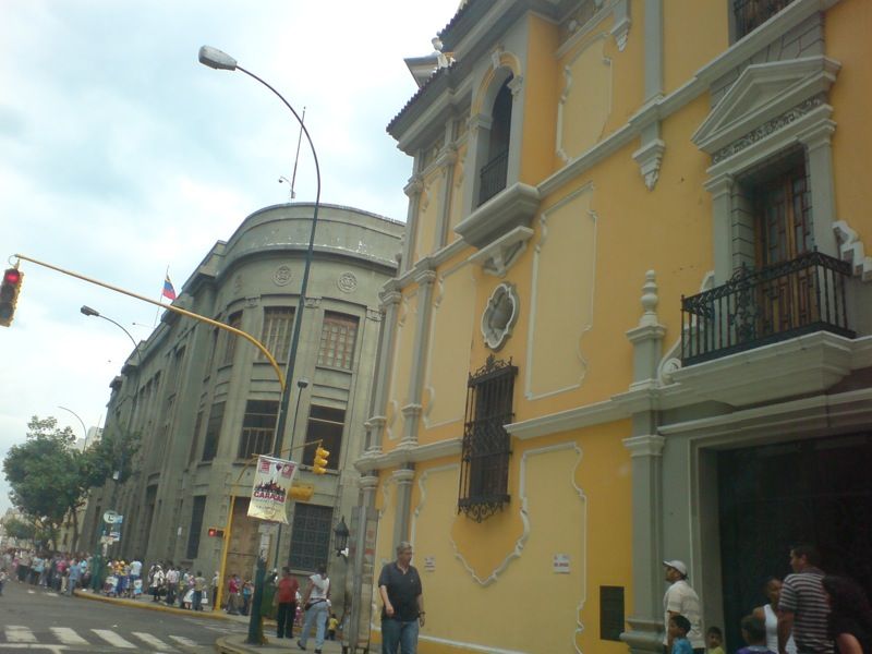 File:Edificios restaurados.jpg