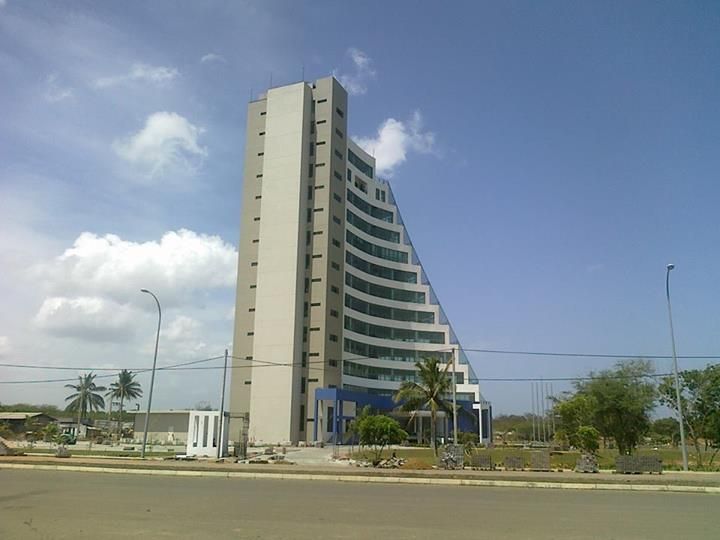 File:Hambantota Port Tower.jpg