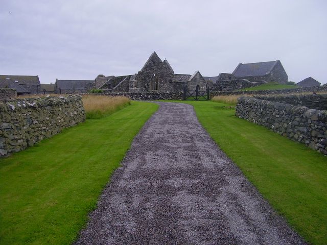 File:Oransay Priory.JPG