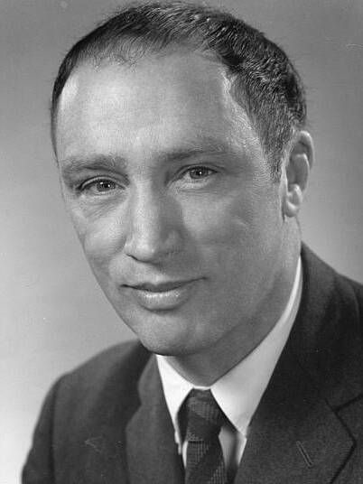 File:Pierre Elliott Trudeau portrait 1968 (cropped).jpg