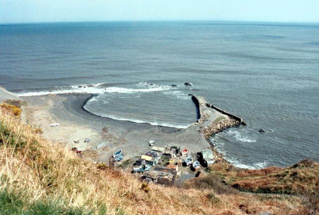 File:Port Mulgrave, North Yorkshire.jpg