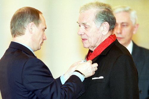 File:Vladimir Putin with Georgy Zhzhenov.jpg