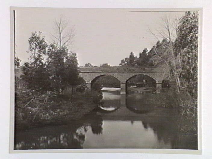 File:Batesford Bridge.jpg