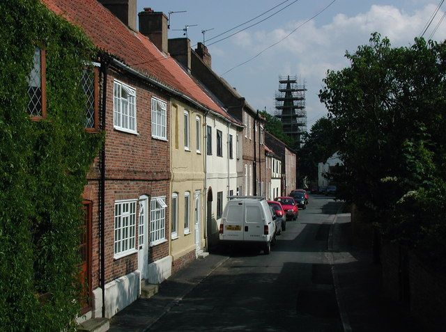 File:Chapel Lane, Rawcliffe.jpg