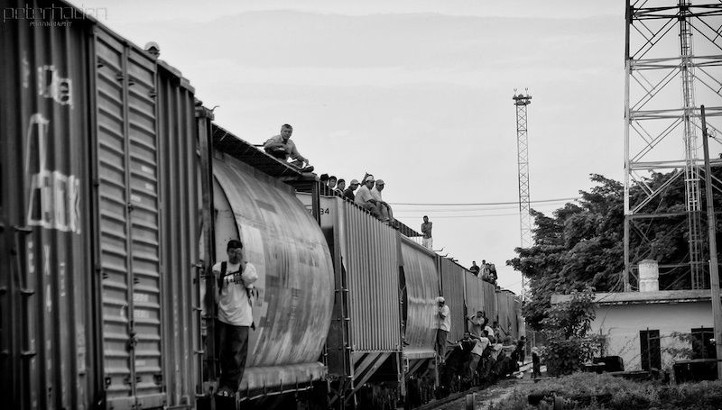 File:Mexico train surfing migrants 4.jpg